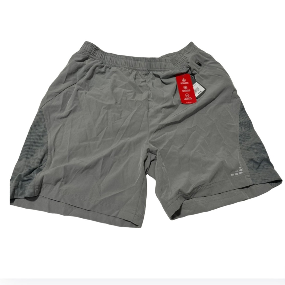 NEW w/tags BCG Men’s running 7” reflective short size L gray